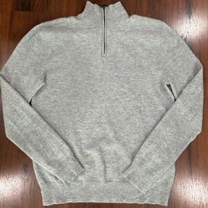 Bloomingdale's men's 100% cashmere gray sweatshirt Sz Medium